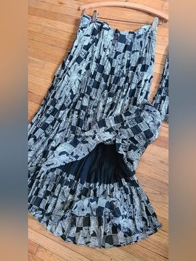 Emma James Women's  Skirt 8 Black & White Pleated Print EUC
